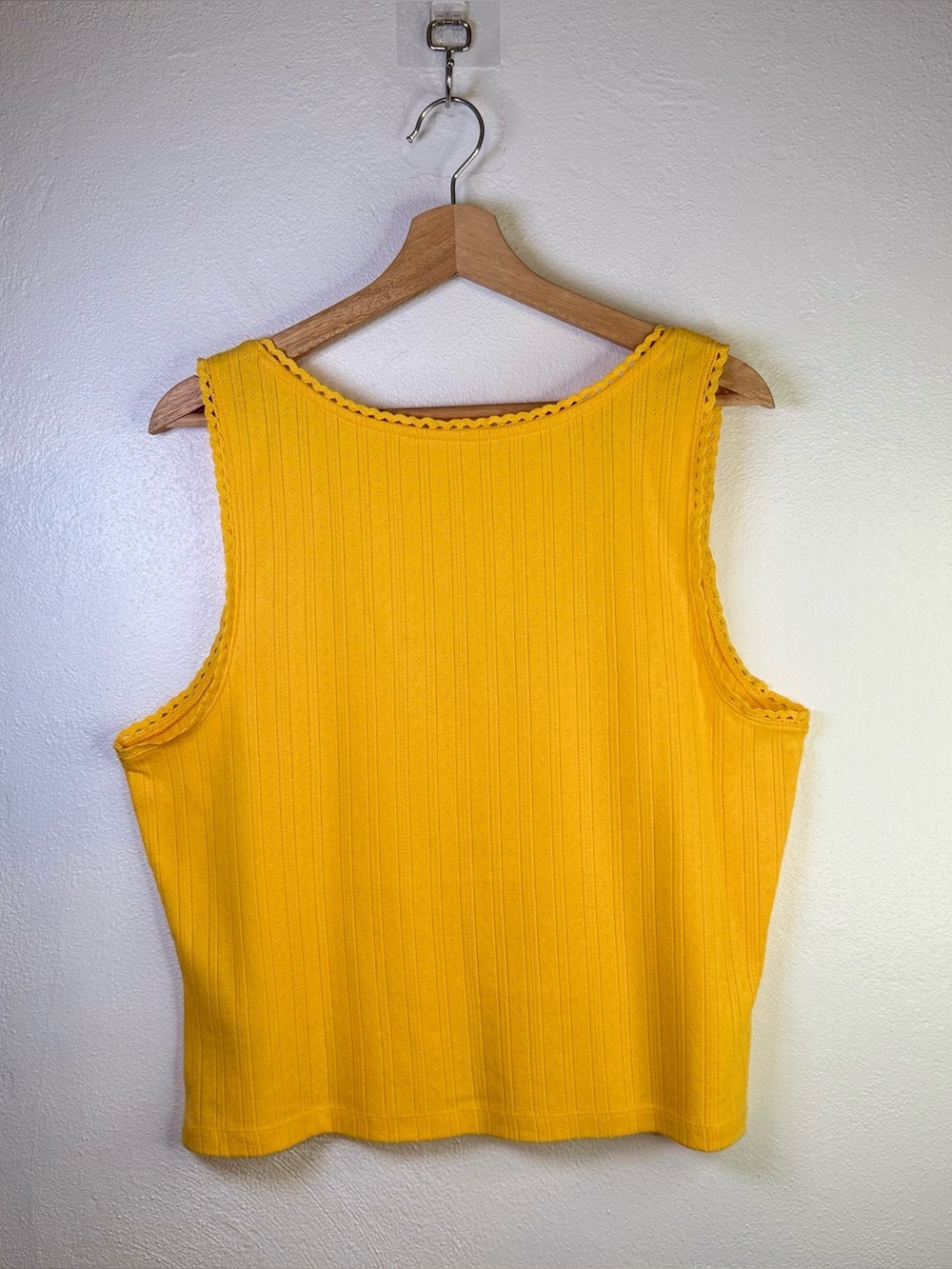 GAP Pointelle Scoopneck Henley Tank Top in Banana Women's Size XL 100% Cotton - Picture 14 of 16